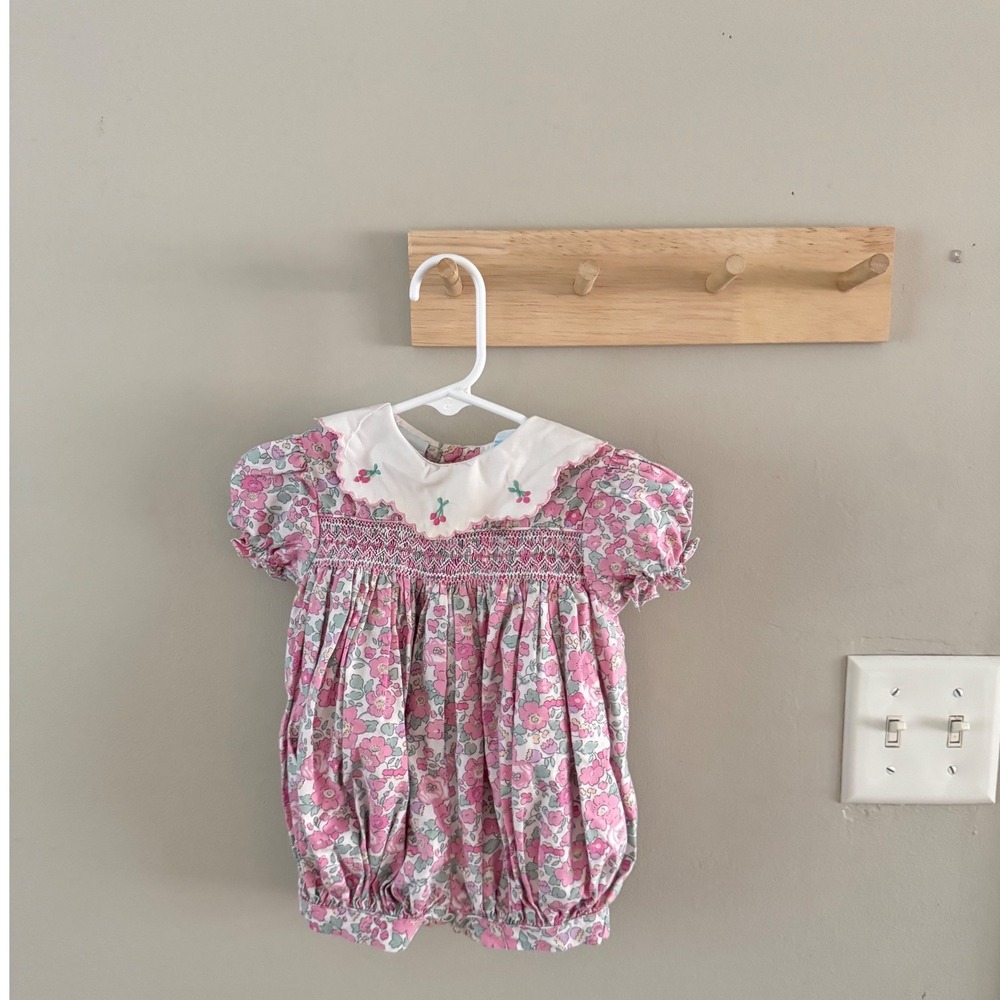 6/9M vintage smocked bubble
